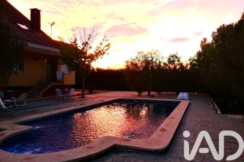 Сasa en venta en Yecla, Murcia, España 7 dormitorios, 450 m2 No. 173059 - foto 1