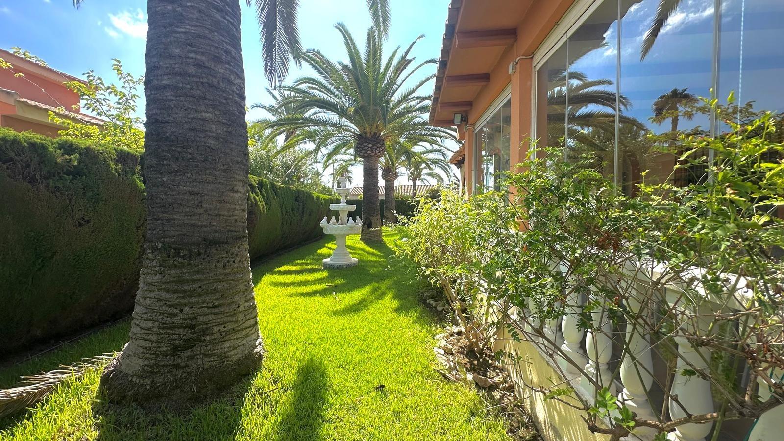 Villa in Cabo Roig, Alicante, Spain 3 bedrooms, 141 sq.m. No. 155692