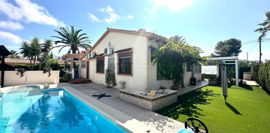 Villa à Cabo Roig, Alicante, Espagne 3 chambres, 141 m2 No. 155692