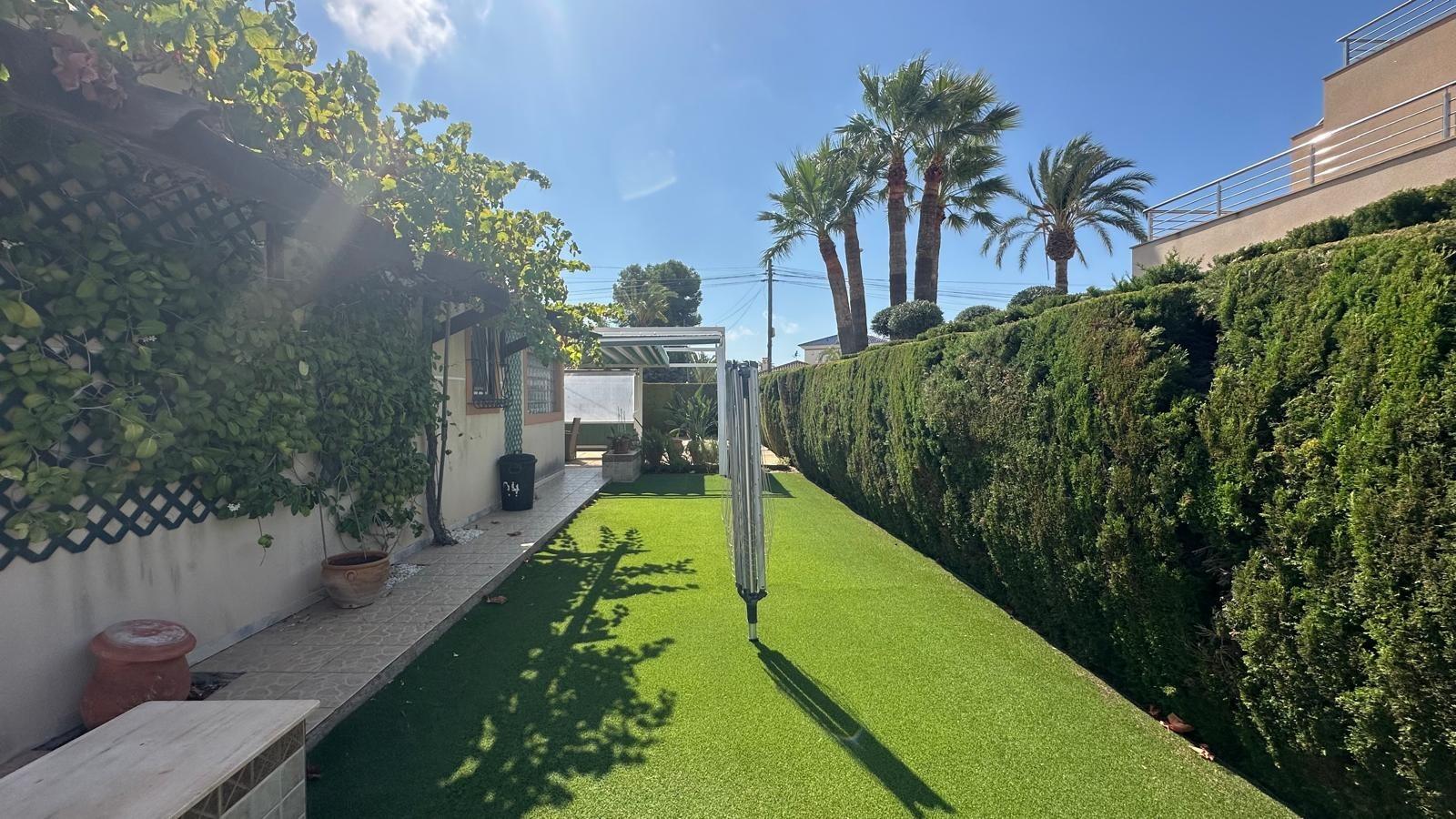 Villa in Cabo Roig, Alicante, Spain 3 bedrooms, 141 sq.m. No. 155692