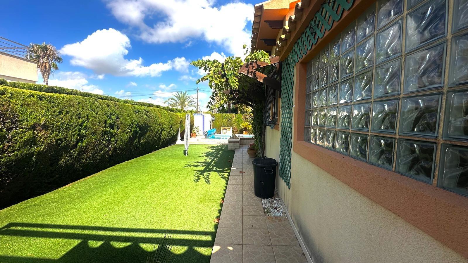 Villa in Cabo Roig, Alicante, Spain 3 bedrooms, 141 sq.m. No. 155692