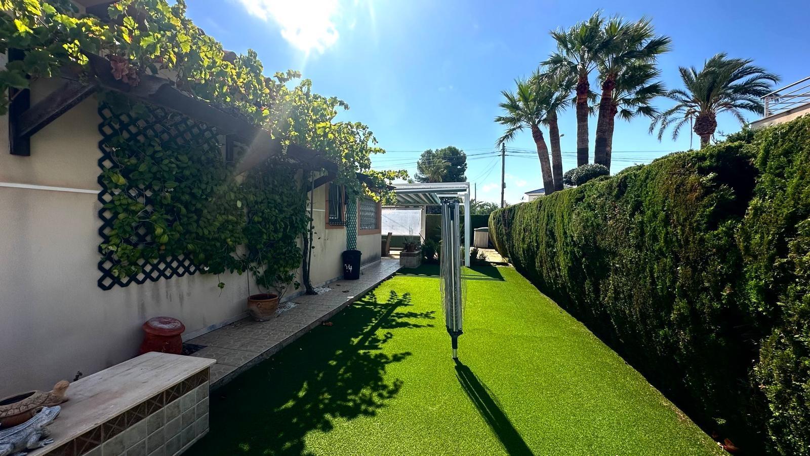 Villa in Cabo Roig, Alicante, Spain 3 bedrooms, 141 sq.m. No. 155692