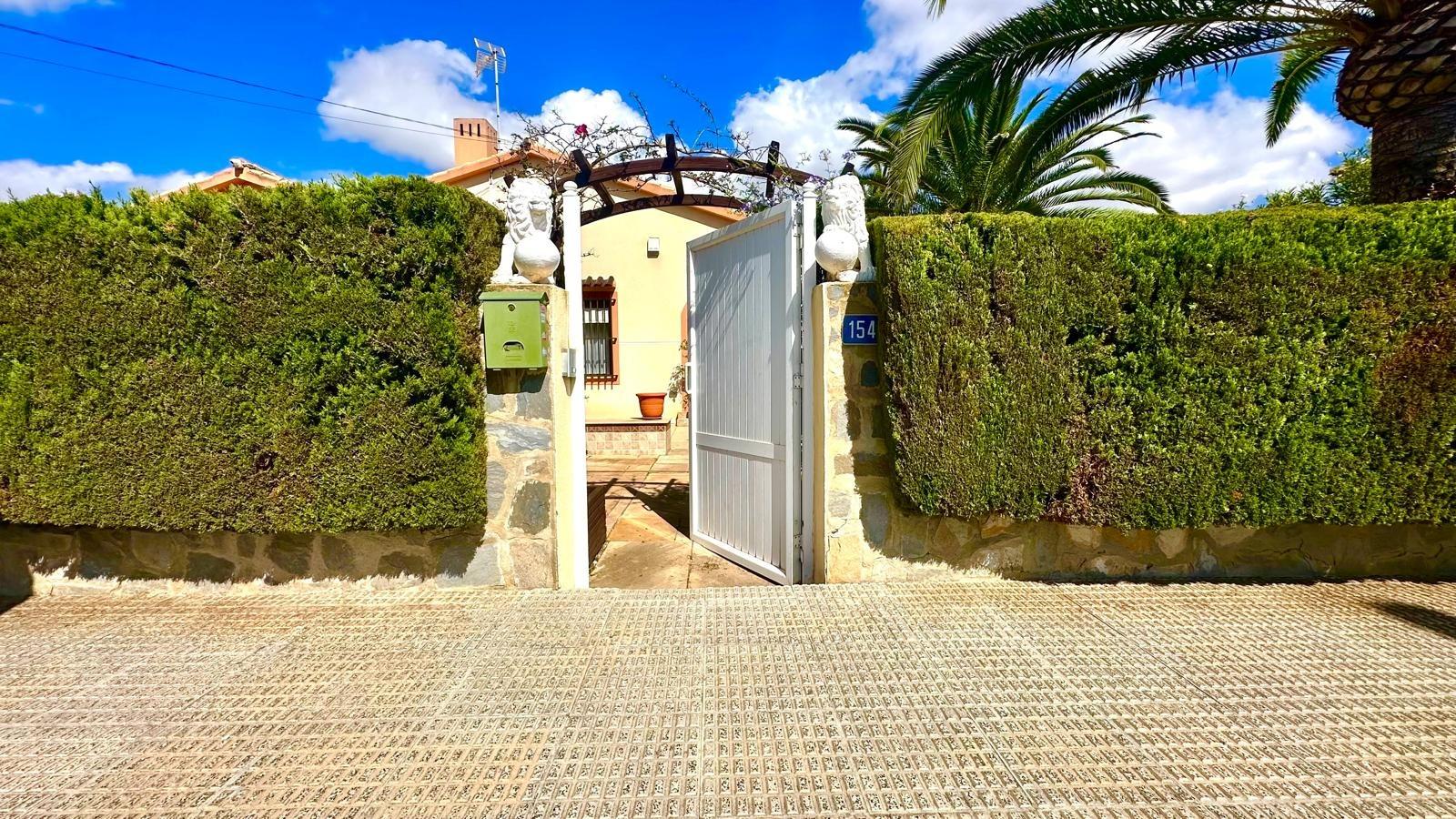 Villa in Cabo Roig, Alicante, Spain 3 bedrooms, 141 sq.m. No. 155692