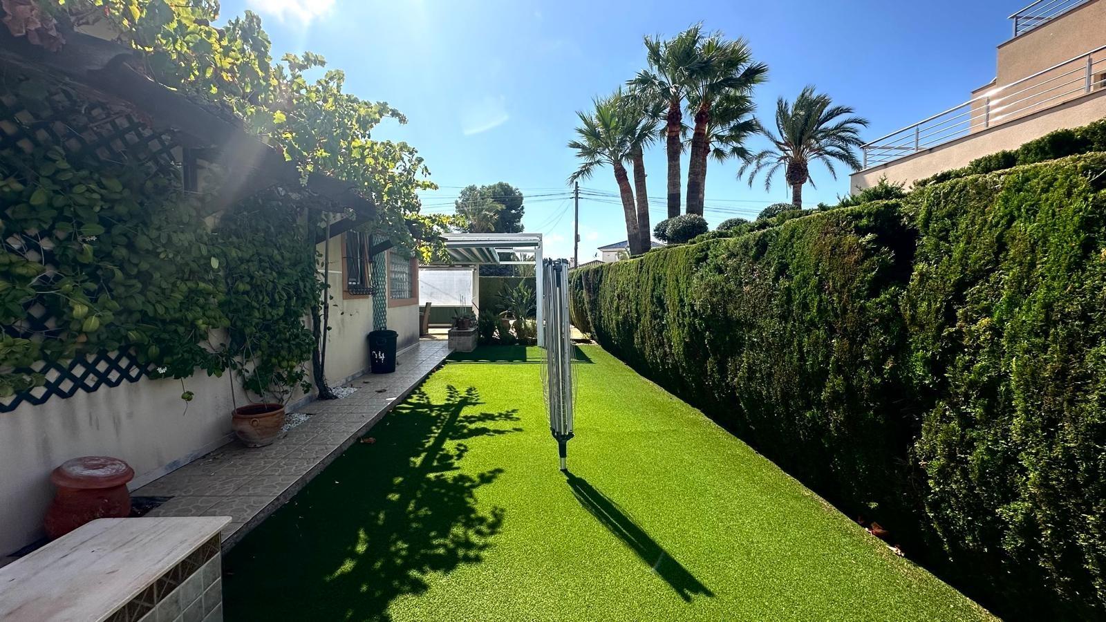 Villa in Cabo Roig, Alicante, Spain 3 bedrooms, 141 sq.m. No. 155692