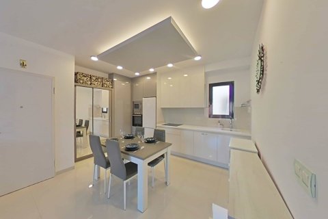 Appartamento in vendita a Torre de la Horadada, Alicante, Spagna 2 camere da letto, 95 mq. N° 155615 - foto 13