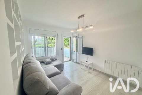 Продажа квартиры в Кастельдефельс, Барселона, Испания 2 спальни, 72м2 №195011 - фото 2
