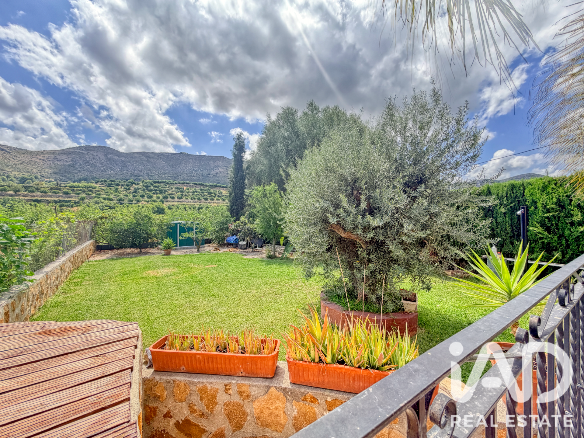 Dom w Valencia, Hiszpania 3 sypialnie, 222 mkw. nr 195012