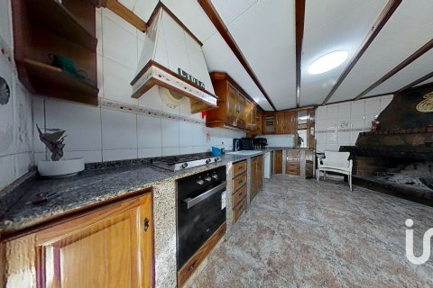 Dom w Crevillent, Alicante, Hiszpania 4 sypialnie, 301 mkw. nr 153185 – zdjęcie 17