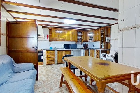 Dom w Crevillent, Alicante, Hiszpania 4 sypialnie, 301 mkw. nr 153185 – zdjęcie 19