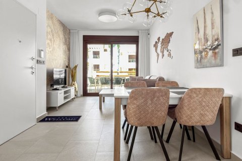 Huoneisto myytävänä Torrevieja, Alicante, Espanja, 2 makuuhuonetta, 71 m2 No. 189106 - kuva 3