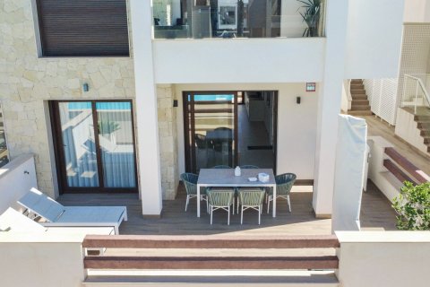 Huoneisto myytävänä Torrevieja, Alicante, Espanja, 2 makuuhuonetta, 71 m2 No. 189106 - kuva 2