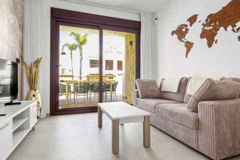 Huoneisto myytävänä Torrevieja, Alicante, Espanja, 2 makuuhuonetta, 71 m2 No. 189106 - kuva 7