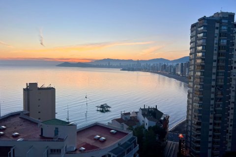 Apartamento en venta en Benidorm, Alicante, España 2 dormitorios, 74 m2 No. 180728 - foto 24