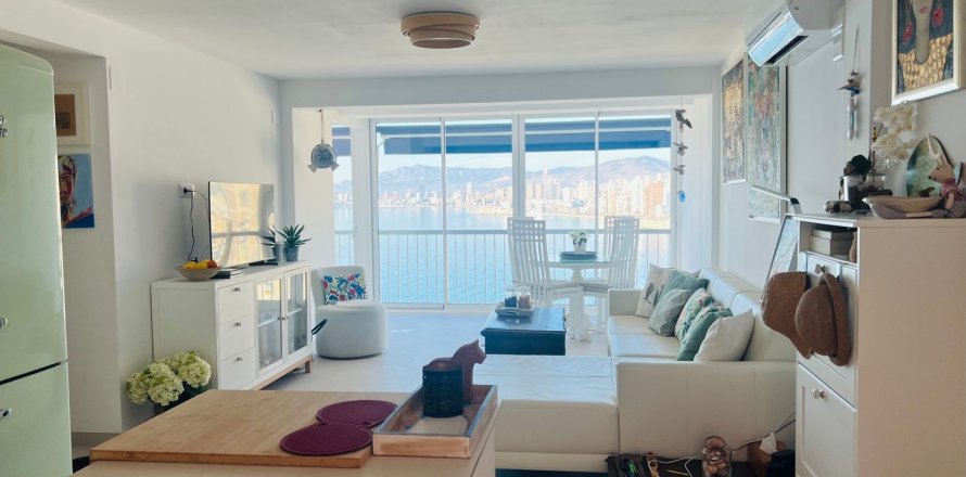Apartamento en Benidorm, Alicante, España 2 dormitorios, 74 m2 No. 180728