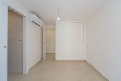 Apartment for sale in Benidorm, Alicante, Spain 2 bedrooms, 70 sq.m. No. 180730 - photo 20