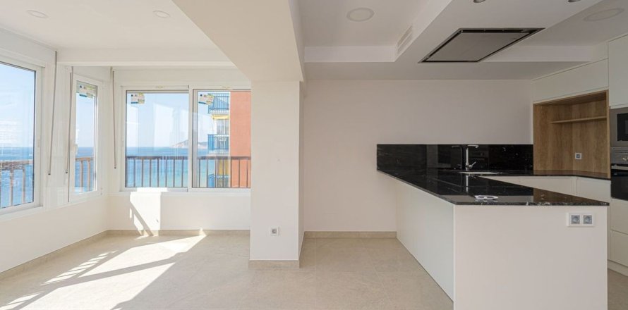 Apartment in Benidorm, Alicante, Spain 2 bedrooms, 70 sq.m. No. 180730