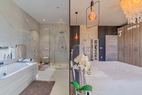Villa for sale in Benijofar, Alicante, Spain 4 bedrooms, 528 sq.m. No. 194601 - photo 4
