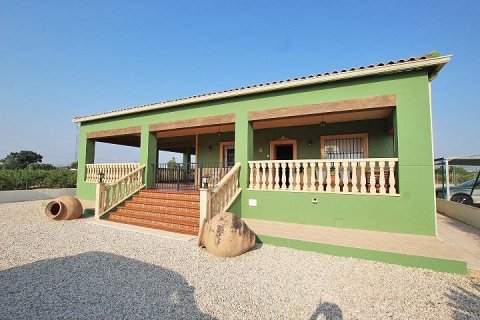 Finka w Daya Nueva, Alicante, Hiszpania 2 sypialnie, 247 mkw. nr 194599