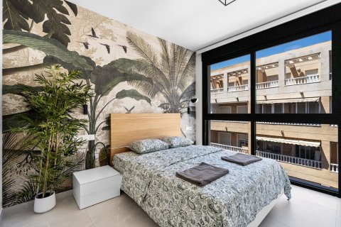 Lägenhet till salu i Torrevieja, Alicante, Spanien 2 sovrum, 75 kvm. Nr. 137936 - foto 6
