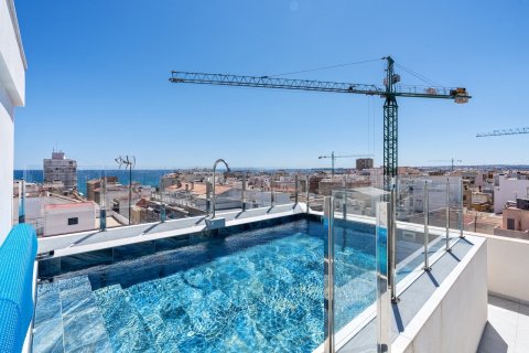 Lägenhet till salu i Torrevieja, Alicante, Spanien 2 sovrum, 75 kvm. Nr. 137936 - foto 16