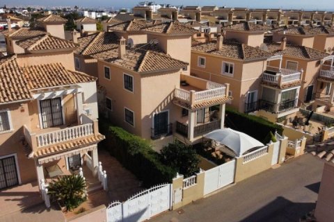 Villa zum Verkauf Alicante, Spanien 3 Schlafzimmer, 195 m2 Nr. 115027 - Foto 3