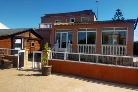 Villa for sale Elche, Alicante, Spain 5 bedrooms, 250 sq.m. No. 115028 - photo 24