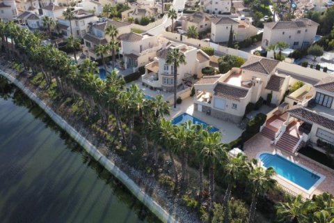 Villa in vendita Alicante, Spagna 3 camere da letto, 132 mq. N° 115033 - foto 3