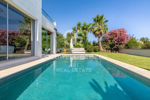 Villa à Marbella, Malaga, Espagne 3 chambres, 419 m2 No. 178904