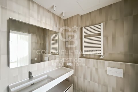 Apartment à vendre à Barcelona, Espagne, 1 chambre, 60 m2 No. 178905 - photo 14