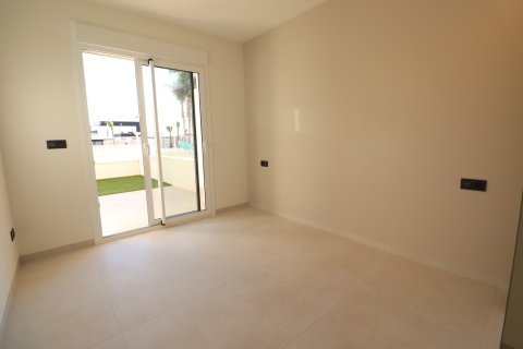 Apartament w Guardamar del Segura, Alicante, Hiszpania 2 sypialnie, 88 mkw. nr 146620 – zdjęcie 11