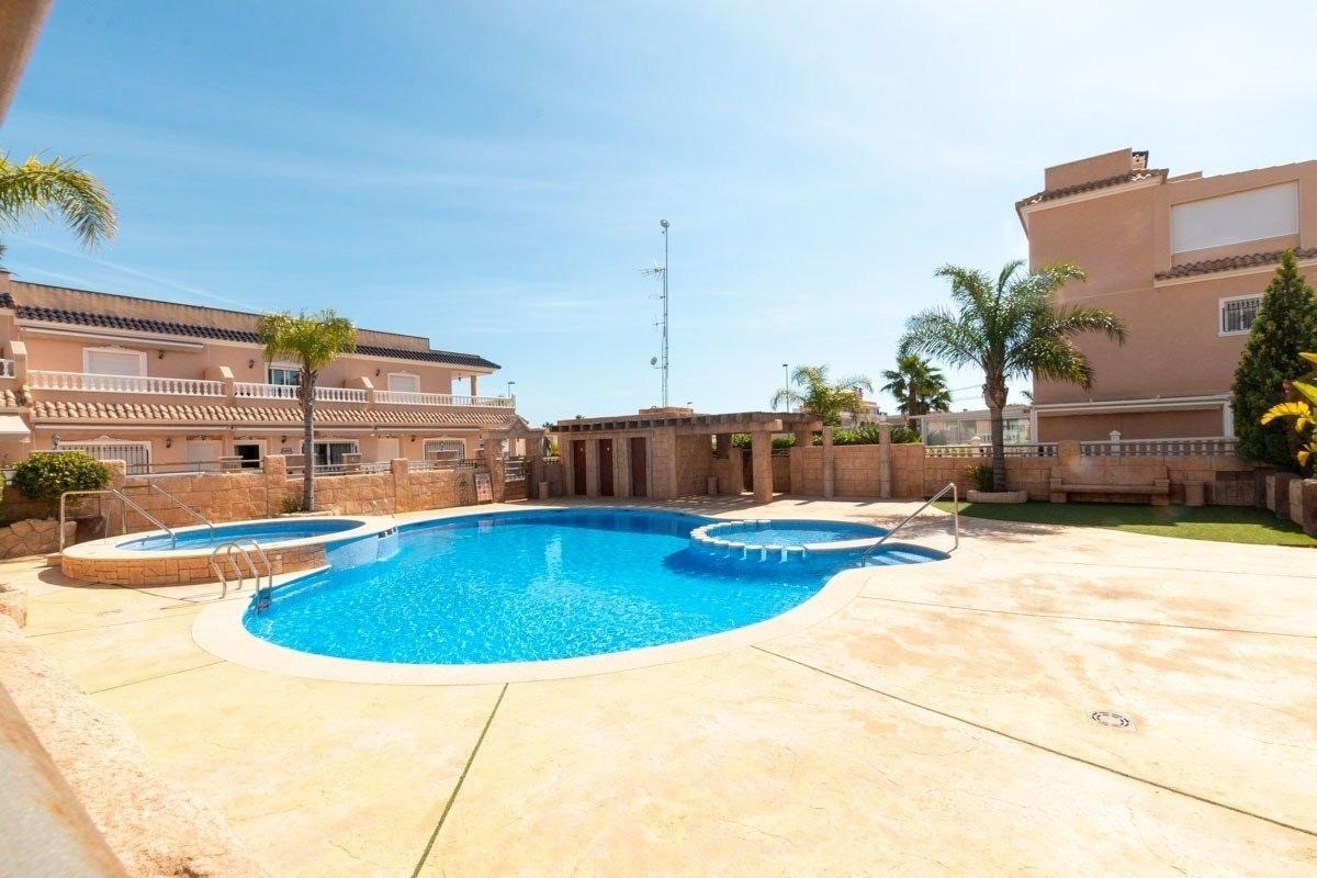 Dzīvoklis Alicante, Spānijā 3 istabas, 110 m2 Nr. 146617