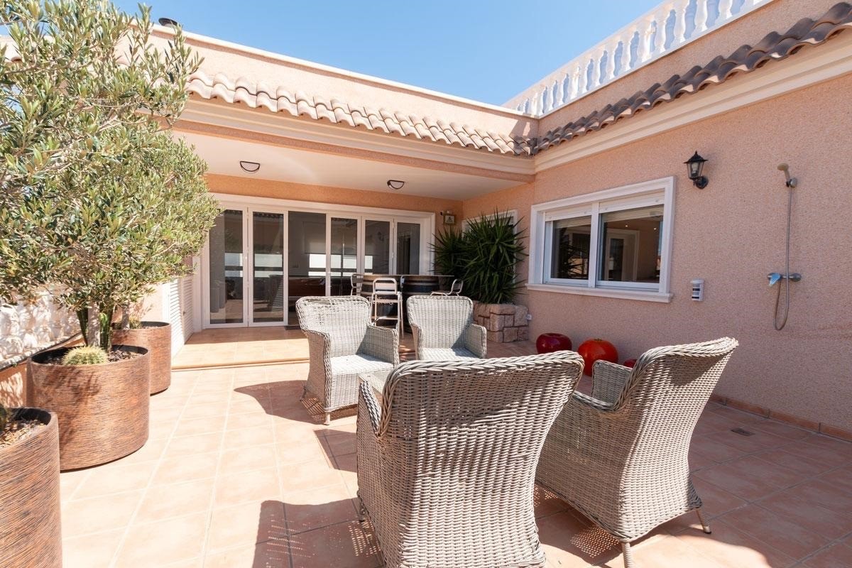 Dzīvoklis Alicante, Spānijā 3 istabas, 110 m2 Nr. 146617