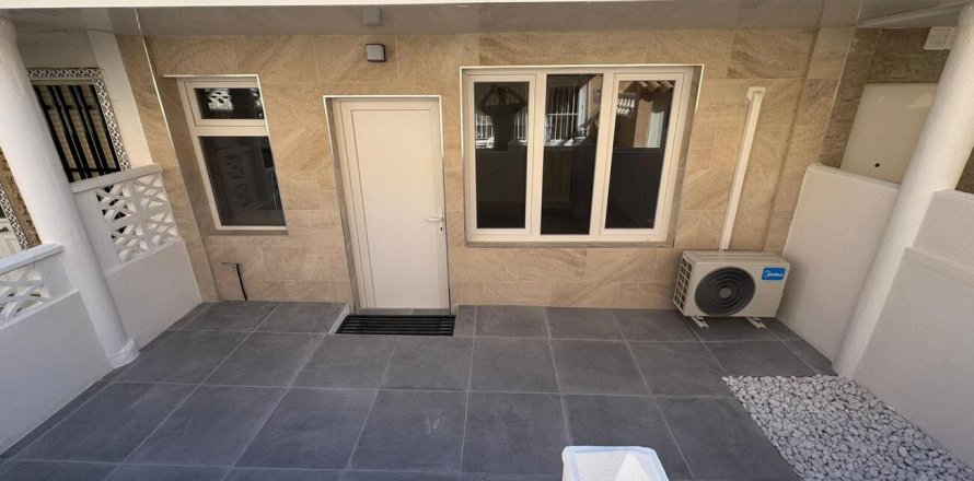 Квартира в Ла Мата, Аликанте, Испания 3 спальни, 66м2 №161697