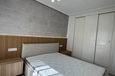 Huoneisto myytävänä Alicante, Espanja, 2 makuuhuonetta, 83 m2 No. 161693 - kuva 10