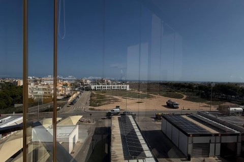 Takvåning till salu Alicante, Spanien 2 sovrum, 84 kvm. Nr. 139408 - foto 12
