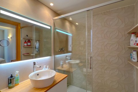 Huoneisto myytävänä Lloret de Mar, Girona, Espanja, 3 makuuhuonetta, 120 m2 No. 139410 - kuva 16