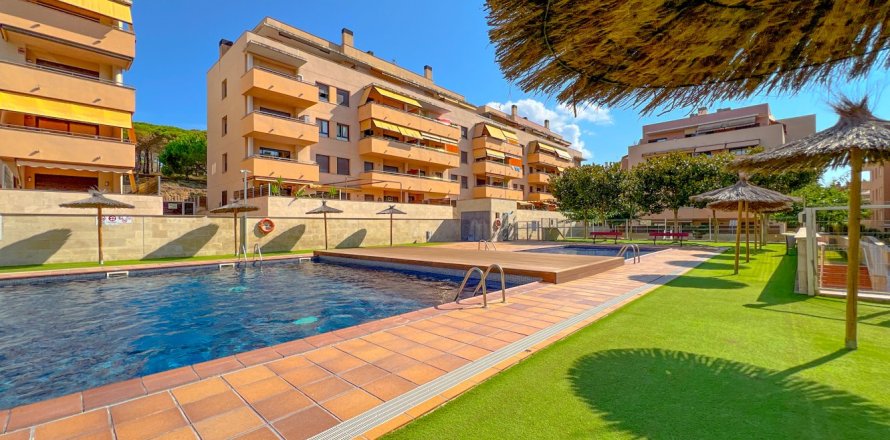 Huoneisto Lloret de Mar, Girona, Espanja 3 makuuhuonetta, 120 m2 No. 139410