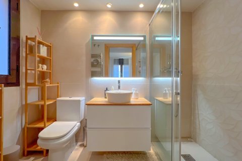 Huoneisto myytävänä Lloret de Mar, Girona, Espanja, 3 makuuhuonetta, 120 m2 No. 139410 - kuva 14