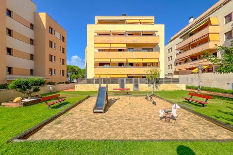 Huoneisto myytävänä Lloret de Mar, Girona, Espanja, 3 makuuhuonetta, 120 m2 No. 139410 - kuva 2