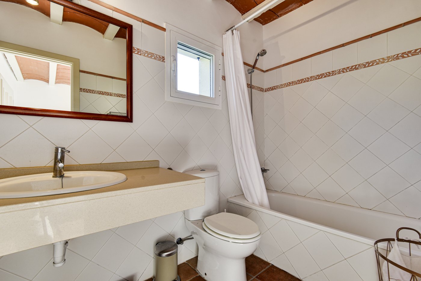 Radhus i Tossa de Mar, Girona, Spanien 3 sovrum, 145 kvm. Nr. 96272