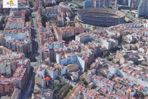 Lägenhet till salu i Valencia, Spanien 2 sovrum, 109.6 kvm. Nr. 168629 - foto 2