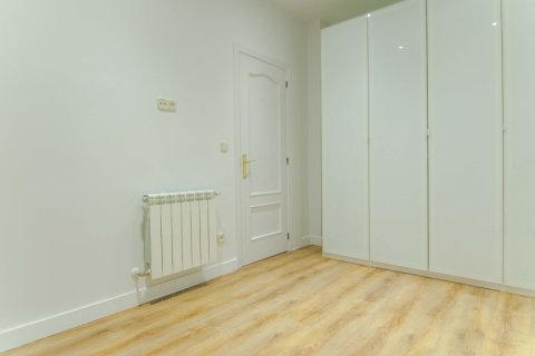 Apartamento en alquiler en Madrid, España 2 dormitorios, 100 m2 No. 168631 - foto 26