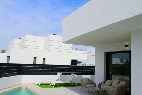 Huvila myytävänä Dolores, Alicante, Espanja, 3 makuuhuonetta, 136 m2 No. 135869 - kuva 8
