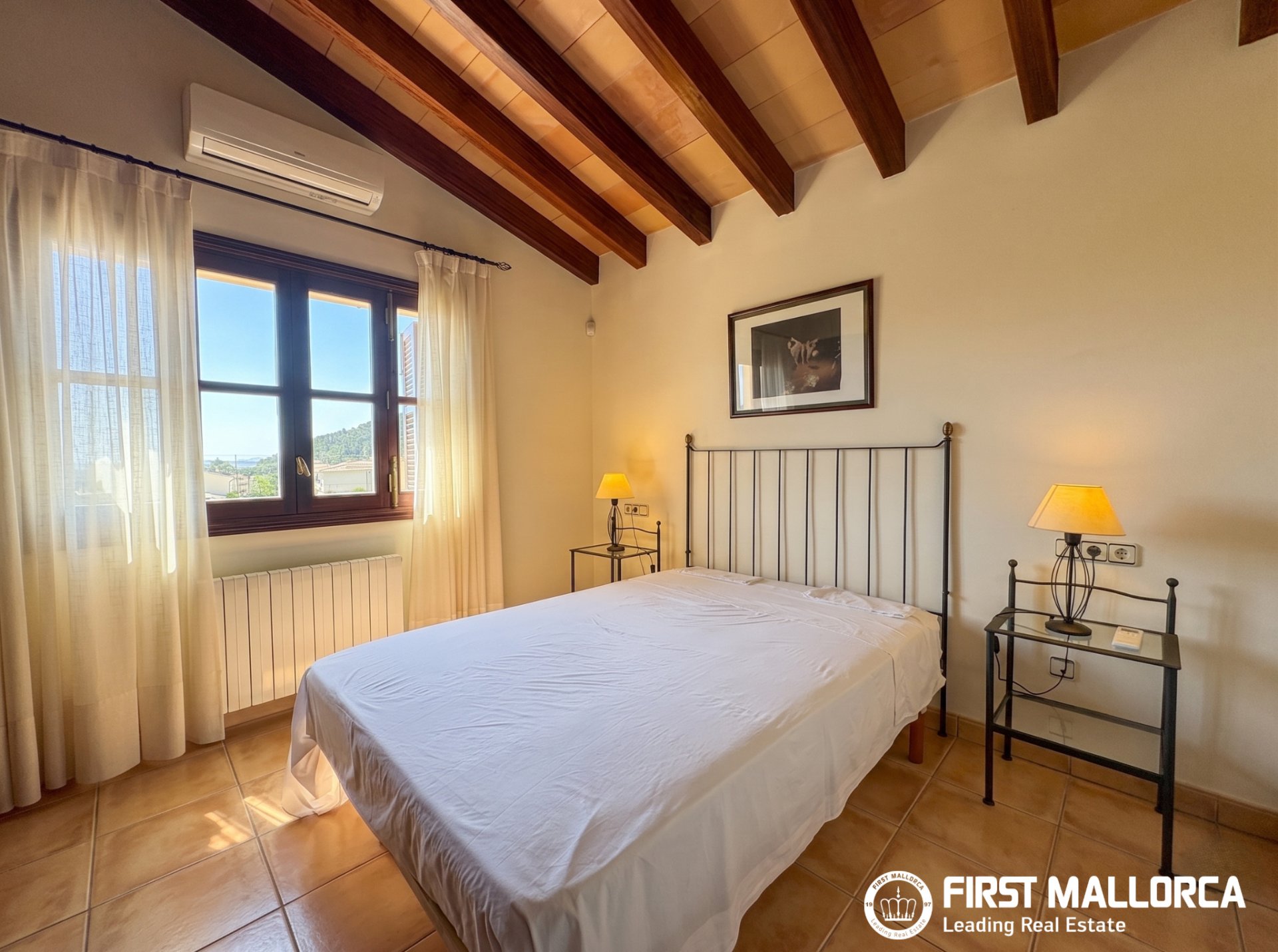 Huvila Mancor De La Vall, Mallorca, Espanja 5 makuuhuonetta, 380 m2 No. 179317