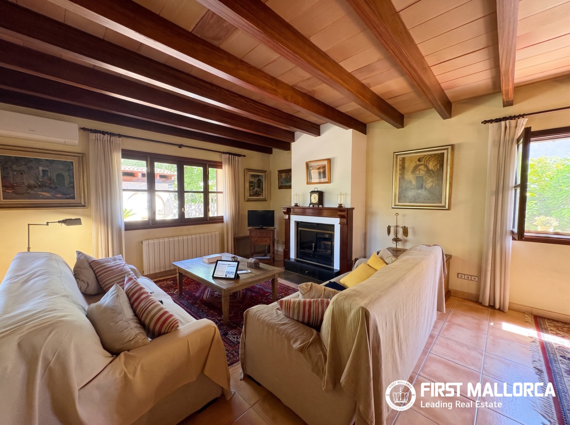 Huvila Mancor De La Vall, Mallorca, Espanja 5 makuuhuonetta, 380 m2 No. 179317
