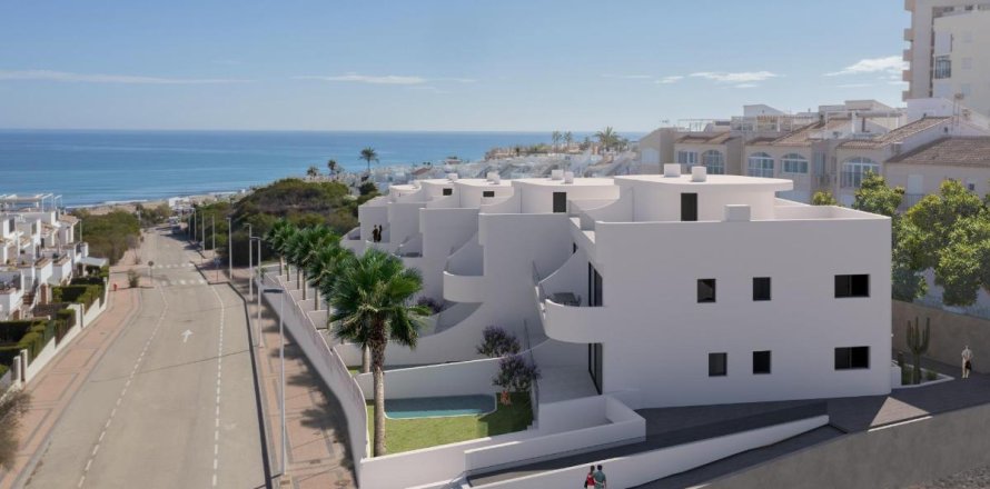 Bungalow à Torrevieja, Alicante, Espagne 2 chambres, 164 m2 No. 148894