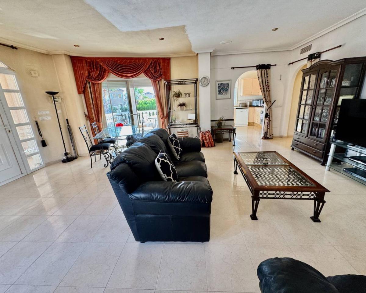 Villa in Benferri, Alicante, Spain 4 bedrooms, 113 sq.m. No. 148898