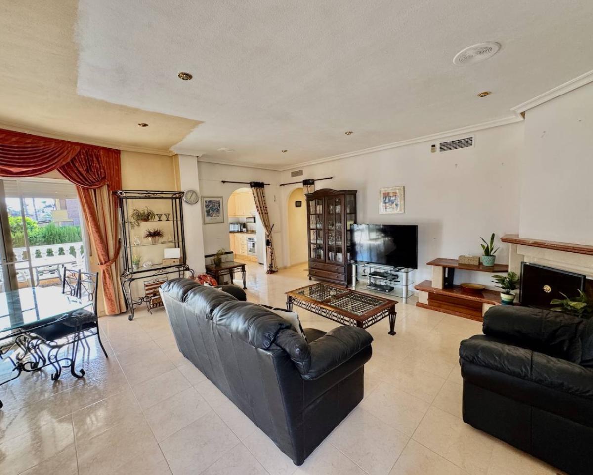 Villa in Benferri, Alicante, Spain 4 bedrooms, 113 sq.m. No. 148898