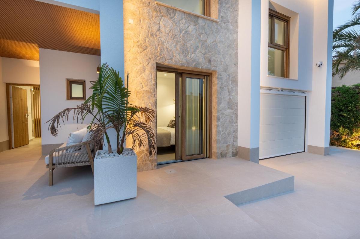 Villa in Alicante, Spanien 4 Schlafzimmer, 227 m2 Nr. 148900