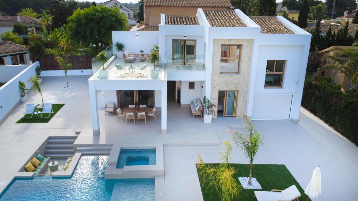 Villa in Alicante, Spanien 4 Schlafzimmer, 227 m2 Nr. 148900